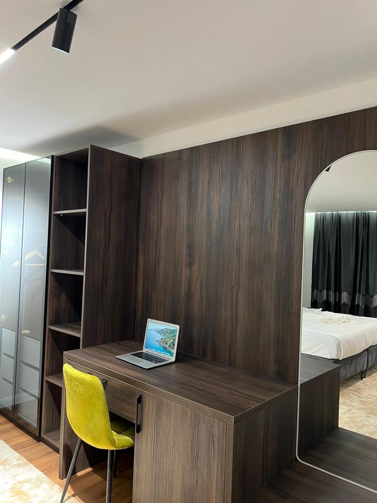 Hotel Europa Prishtina Pristina Esterno foto