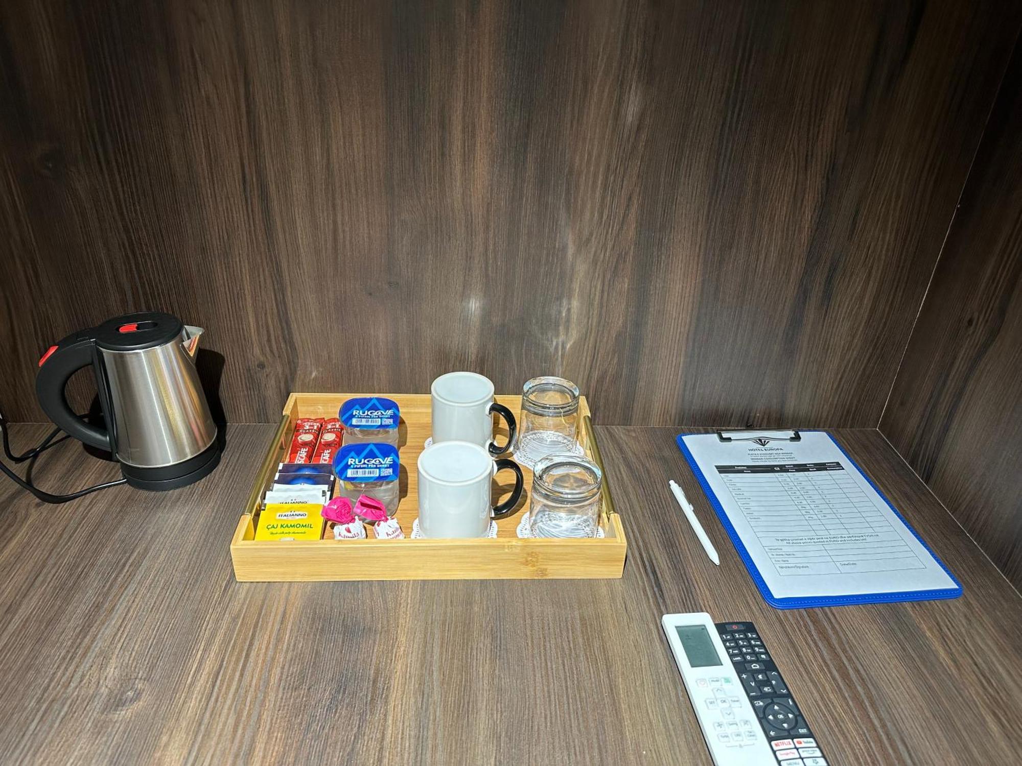 Hotel Europa Prishtina Pristina Esterno foto