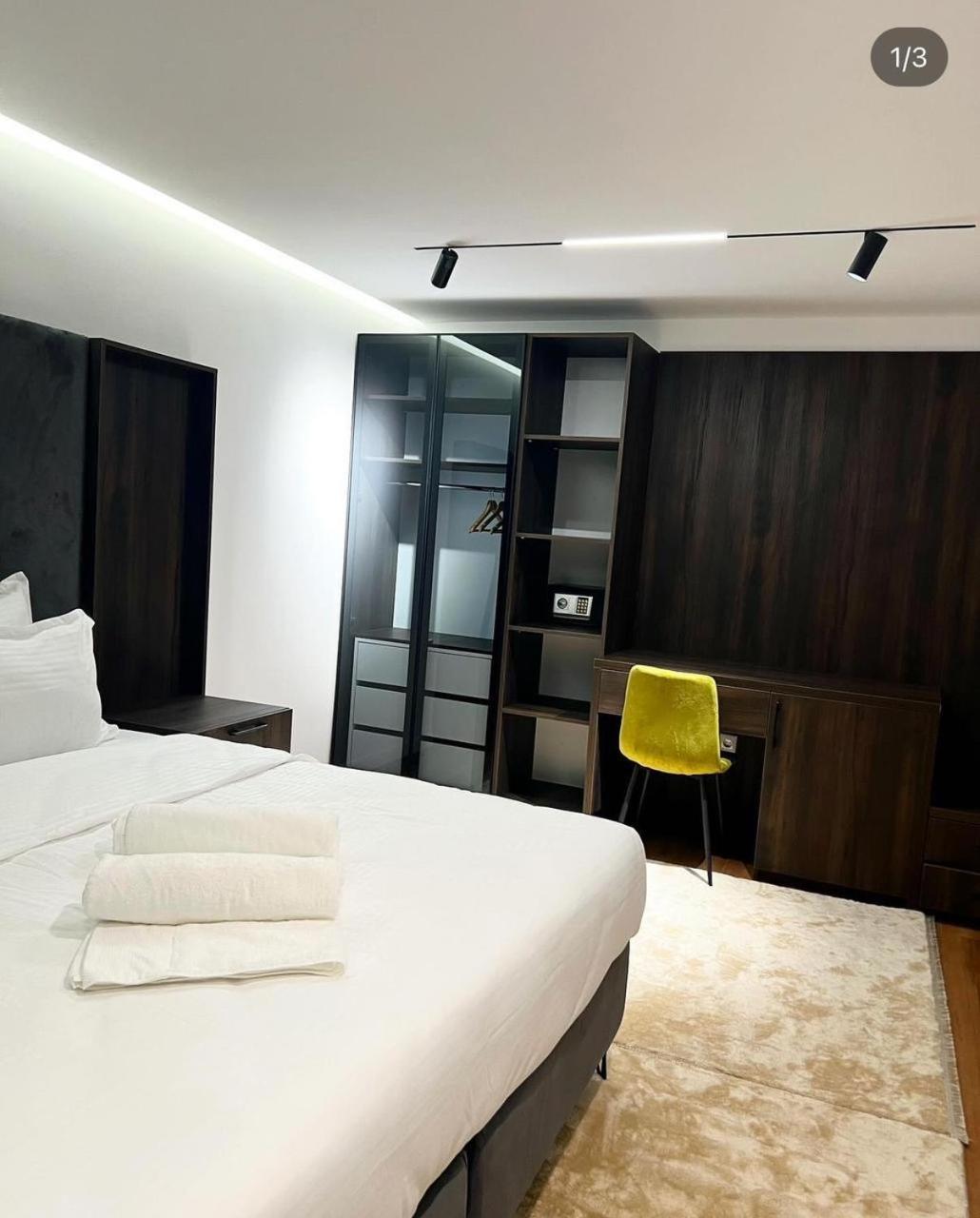 Hotel Europa Prishtina Pristina Esterno foto