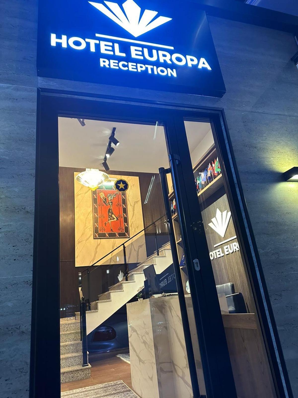 Hotel Europa Prishtina Pristina Esterno foto