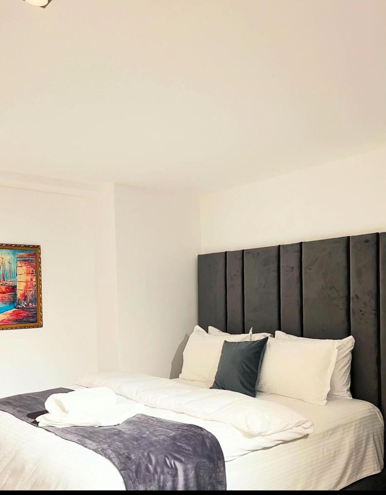 Hotel Europa Prishtina Pristina Esterno foto
