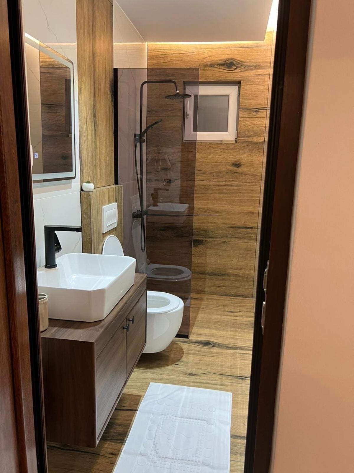 Hotel Europa Prishtina Pristina Esterno foto